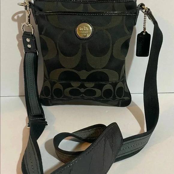 Coach  CC signature print canvas crossbody handbag - Picture 11 of 11